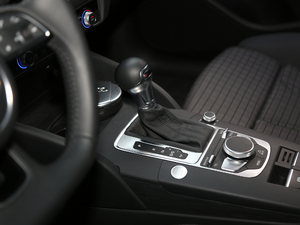 2020Sportback 35 TFSI\ VI QU