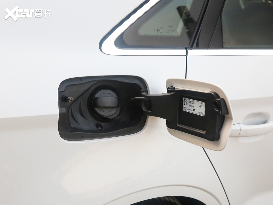 2020WA3 Limousine Limousine 40 TFSIL VI