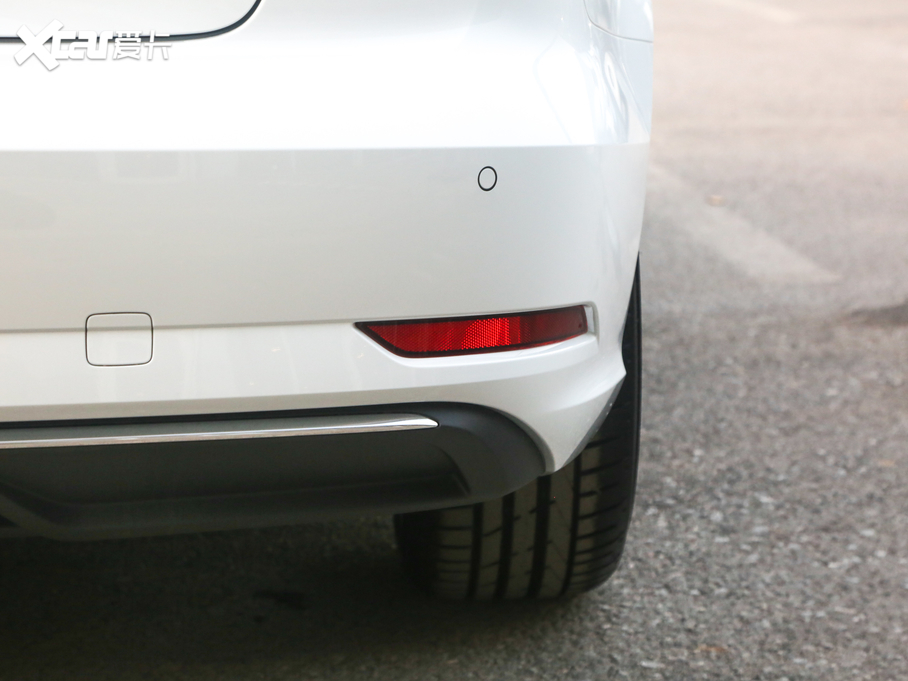 2020WA3 Limousine Limousine 40 TFSIL VI