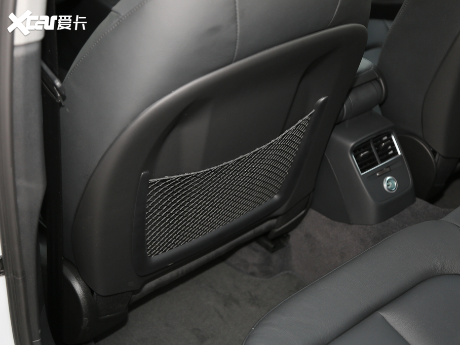 2020WA3 Limousine Limousine 40 TFSIL(fng) VI