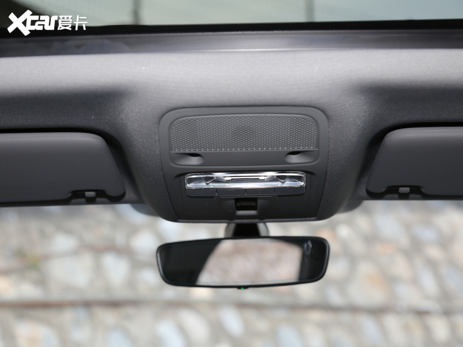 2020WA3 Limousine Limousine 40 TFSIL VI