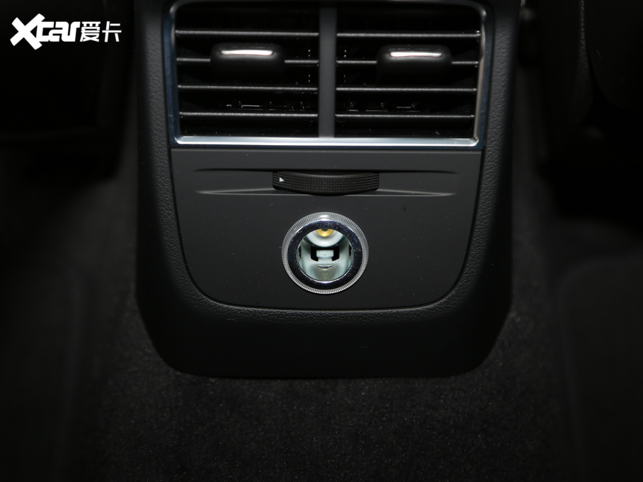 2020WA3 Limousine Limousine 40 TFSIL VI