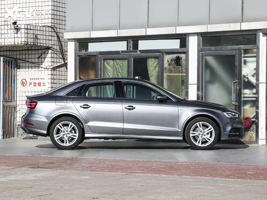 2020?yun)WA3 Limousine Limousine 35 TFSIr(sh) (gu)VI