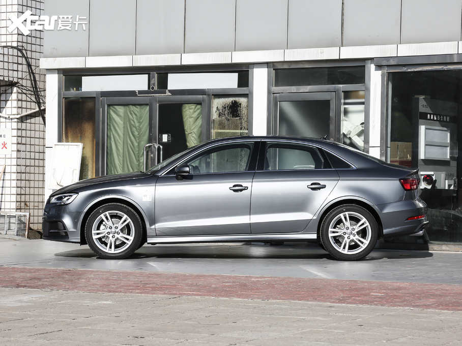 2020WA3 Limousine Limousine 35 TFSIr VI