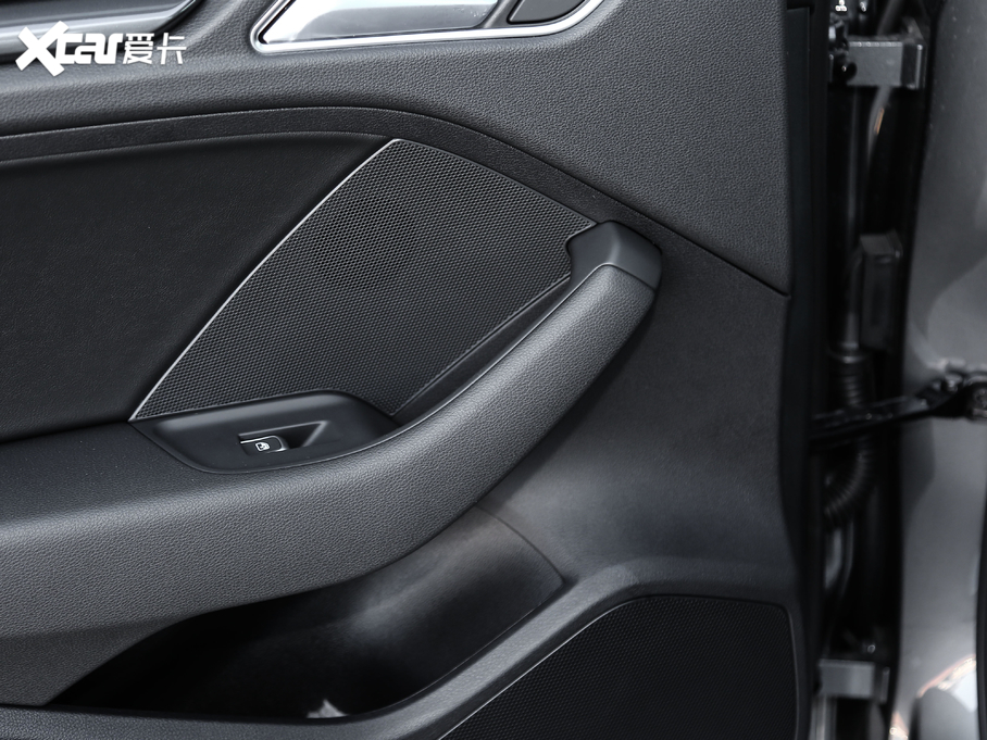 2020WA3 Limousine Limousine 35 TFSIr(sh) VI