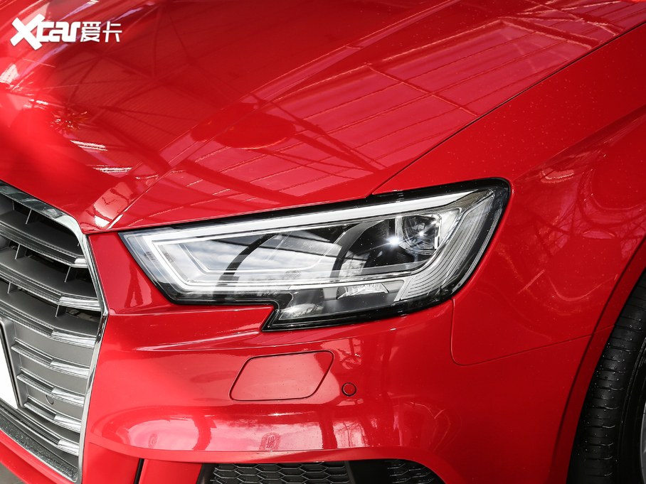 2020WA3 Limousine Limousine 35 TFSI r V