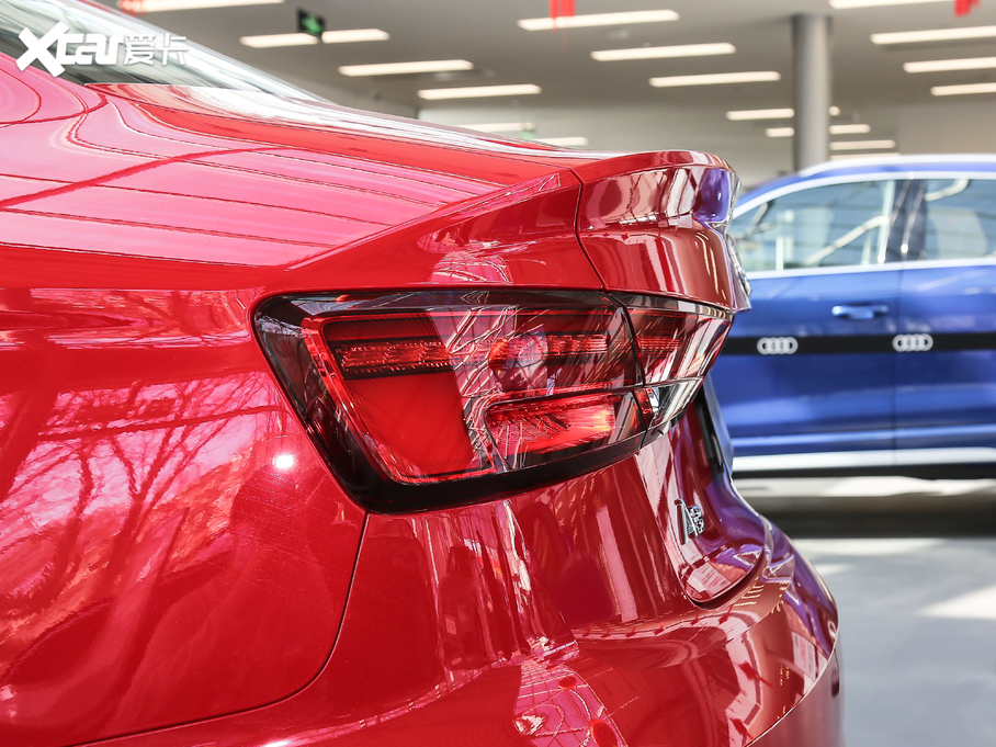 2020WA3 Limousine Limousine 35 TFSI r V