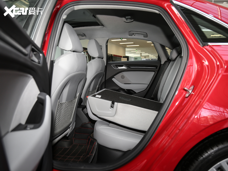 2020WA3 Limousine Limousine 35 TFSI r V