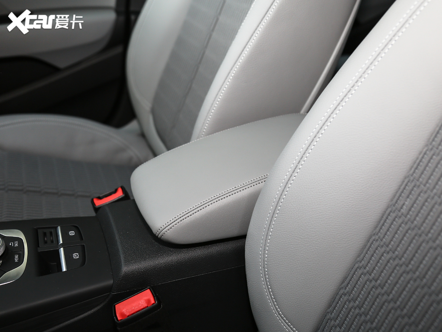 2020WA3 Limousine Limousine 35 TFSI r V