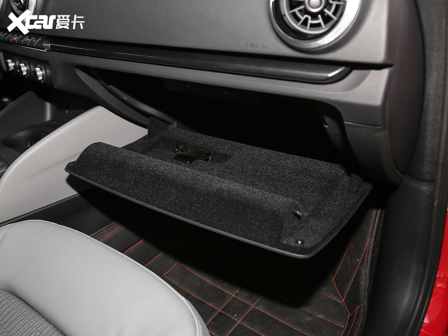 2020WA3 Limousine Limousine 35 TFSI r V