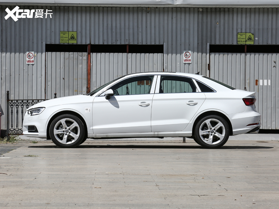 2020WA3 Limousine Limousine 35 TFSI Mȡ V