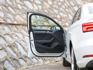 2020Limousine 40 TFSIL VI {λ܇T