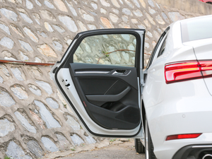 2020Limousine 40 TFSIL VI ܇T