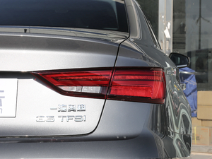 2020Limousine 35 TFSIr VI β