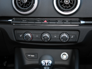 2020Limousine 35 TFSIr(sh) VI {(dio){(dio)(ji)