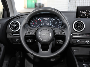 2020Limousine 35 TFSIr(sh) VI P