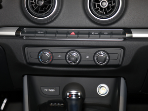 2020Limousine 35 TFSI Mȡ VI {{