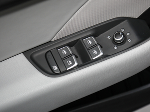 2020Limousine 35 TFSI r(sh) V {܇ƅ^(q)	