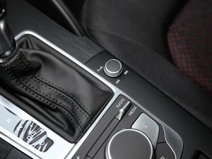 2020Limousine 35 TFSI Mȡ V п؅^