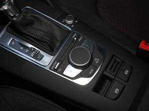 2020Limousine 35 TFSI Mȡ V {