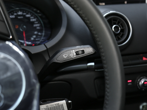 2020Limousine 35 TFSI Mȡ V п؅^