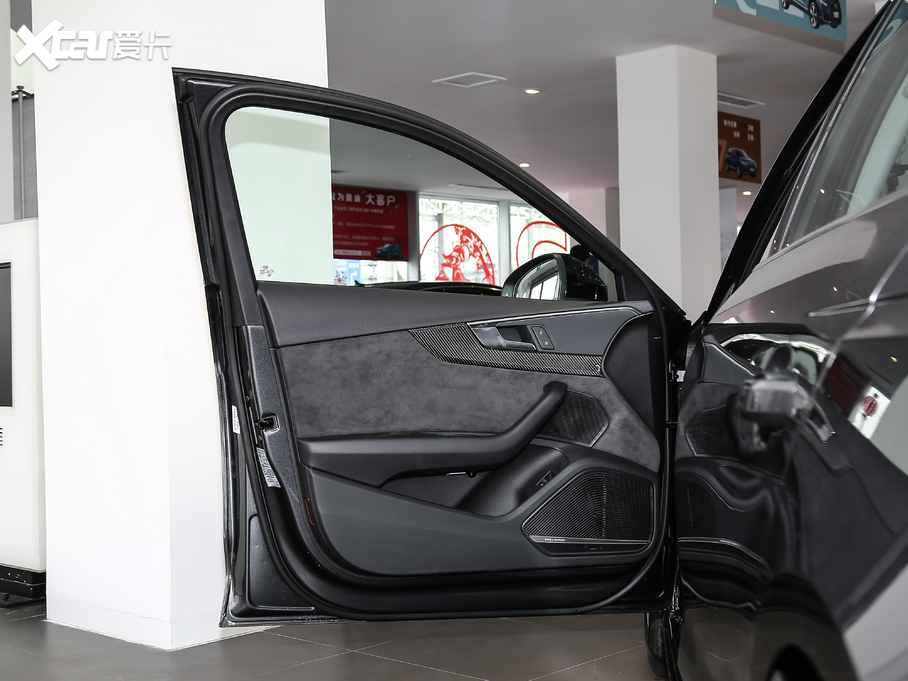 2020WA4L 45 TFSI quattro xӸ