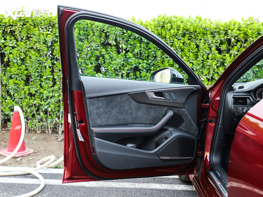 2020WA4L 45 TFSI quattro xӸ