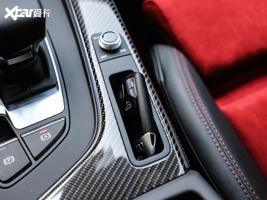 2020WA4L 45 TFSI quattro xӸ