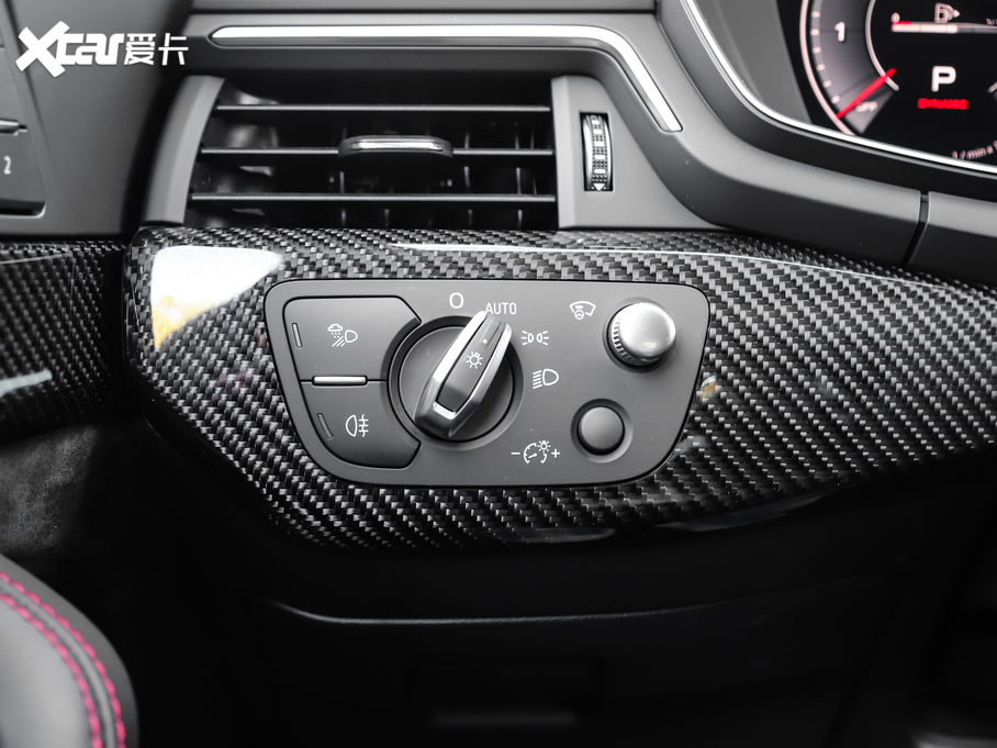 2020WA4L 45 TFSI quattro xӸ