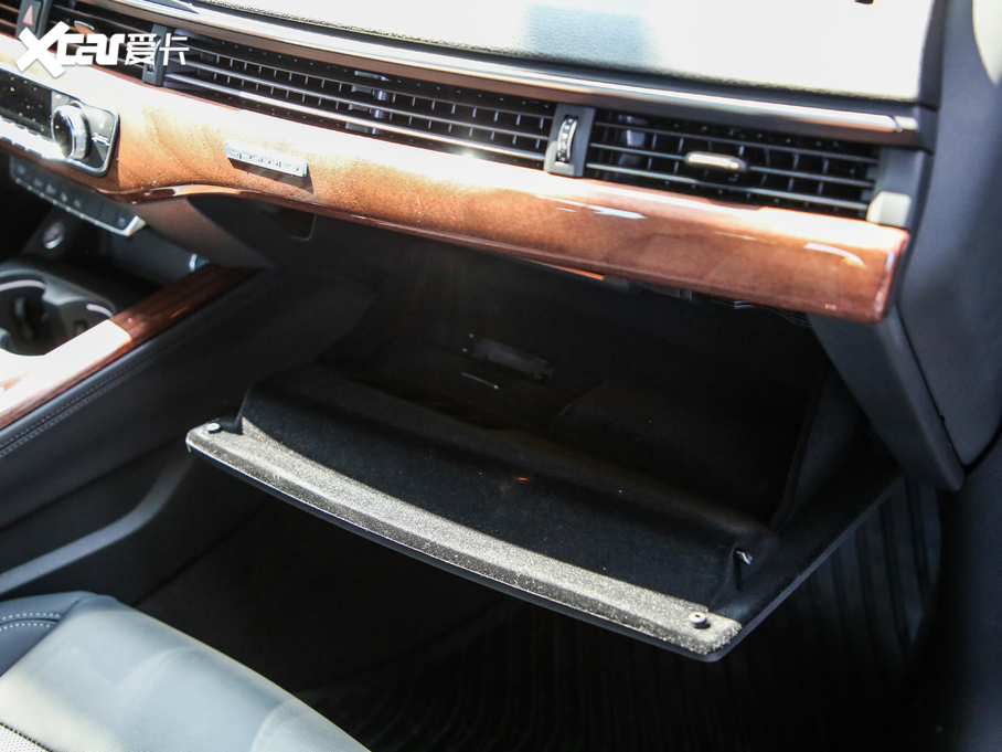 2020?yun)WA4L 40 TFSI quattro A