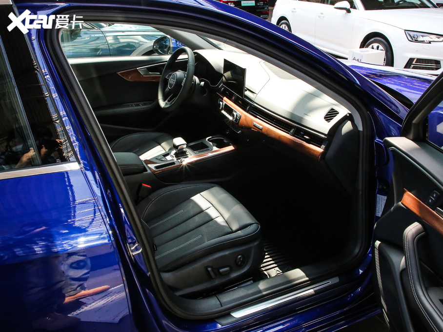 2020WA4L 40 TFSI quattro A