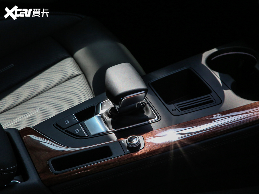 2020?yun)WA4L 40 TFSI quattro A