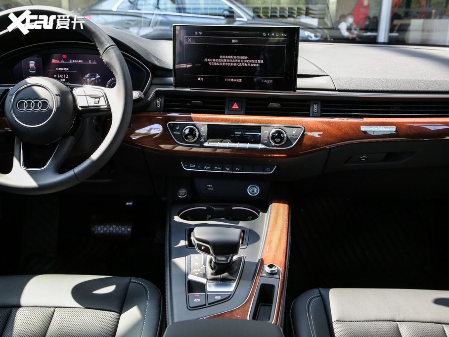 2020��W��A4L 40 TFSI quattro ���A������