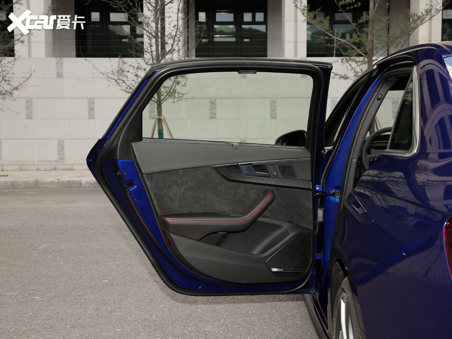 2020WA4L 45 TFSI quattro xӸ