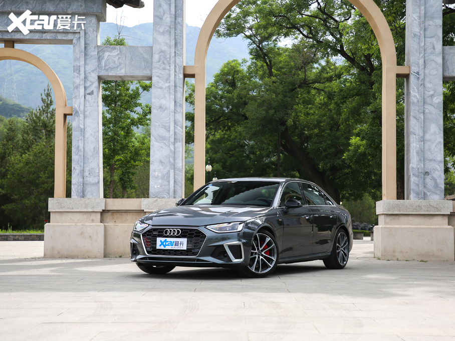 2020��?yu��n)W��A4L 45 TFSI quattro ���x��(d��ng)����