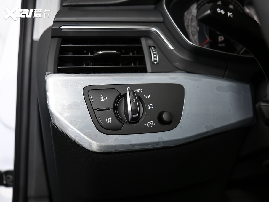 2020��W��A4L 40 TFSI �r�ЄӸ���