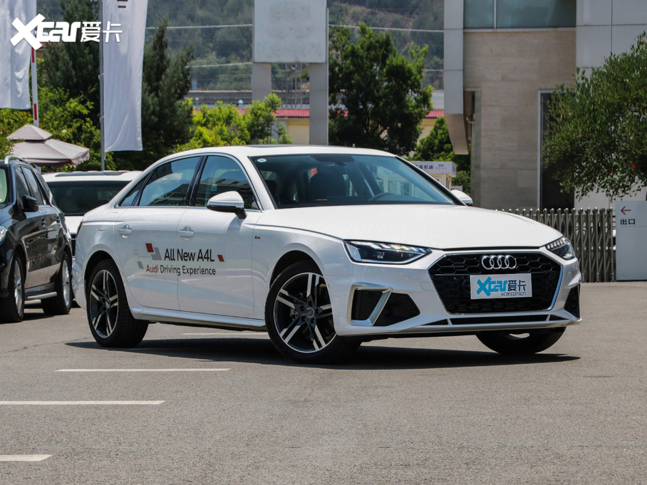 2020WA4L 40 TFSI quattro AӸ