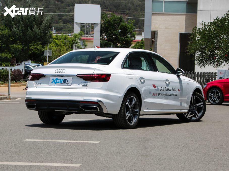 2020WA4L 40 TFSI quattro AӸ