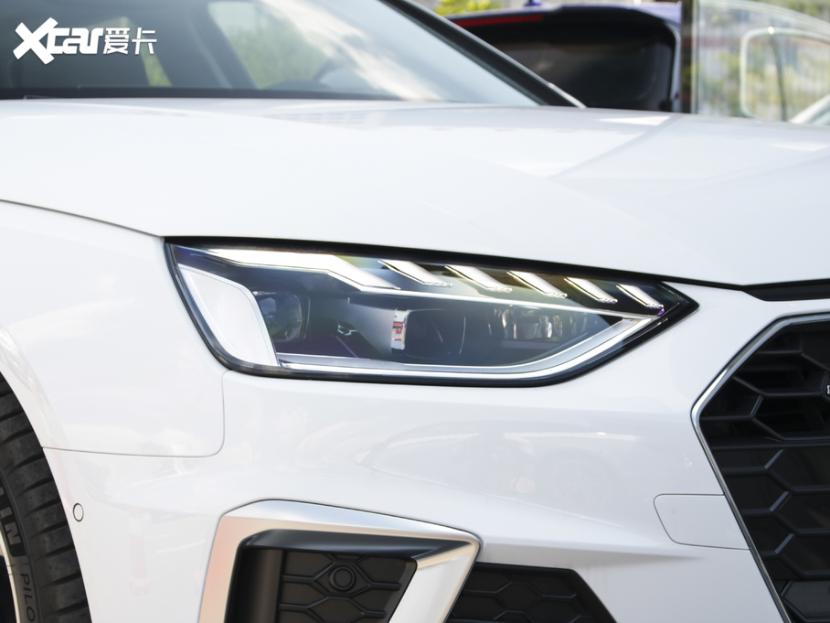 2020WA4L 40 TFSI quattro AӸ