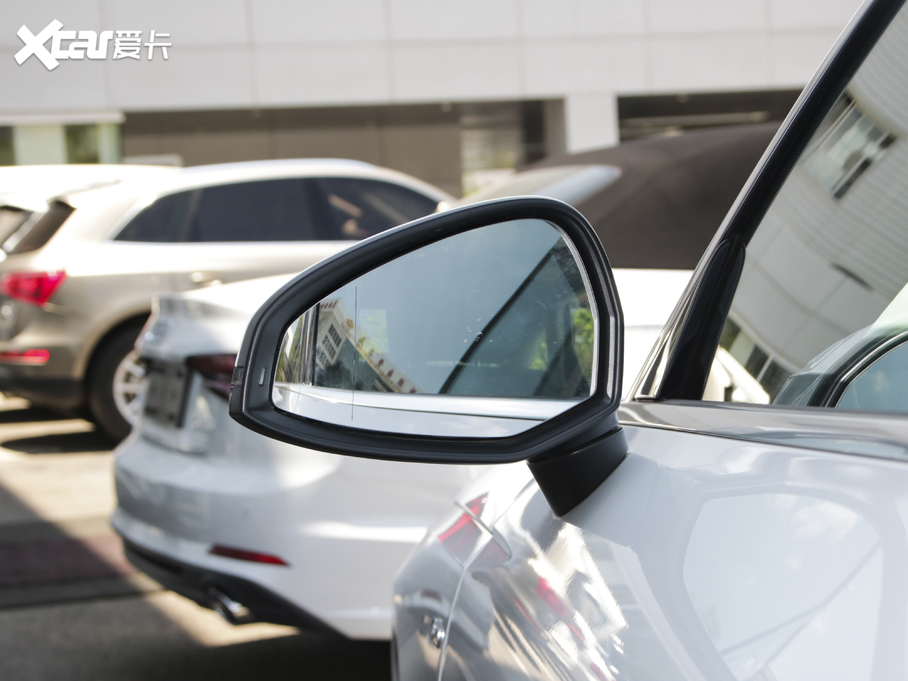 2020WA4L 40 TFSI quattro AӸ