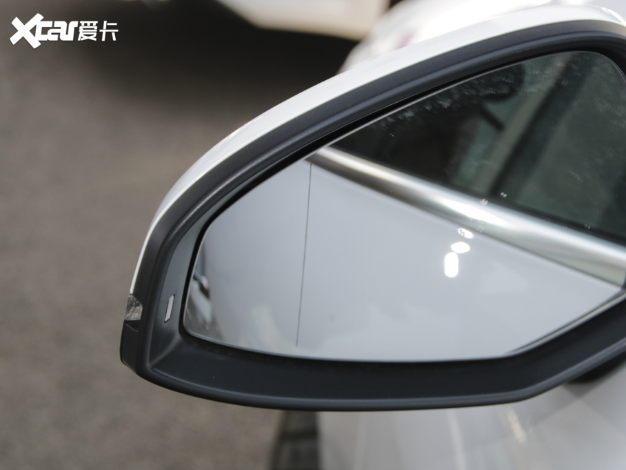 2020?yun)WA4L 40 TFSI quattro A(dng)