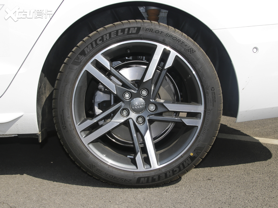 2020WA4L 40 TFSI quattro AӸ