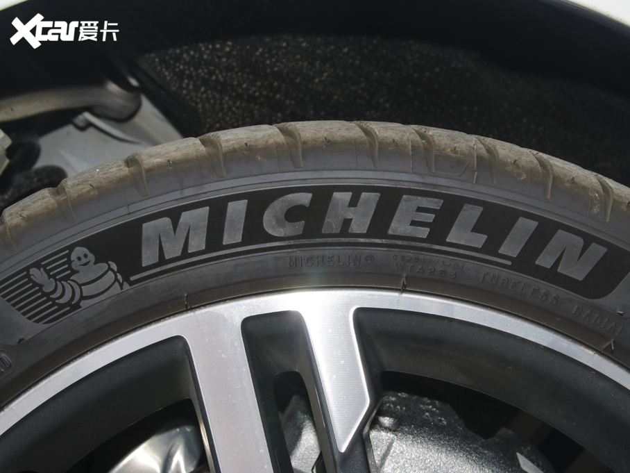 2020WA4L 40 TFSI quattro AӸ