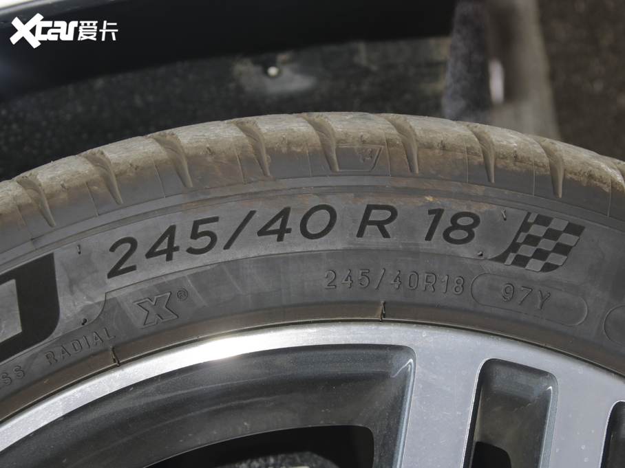 2020WA4L 40 TFSI quattro AӸ