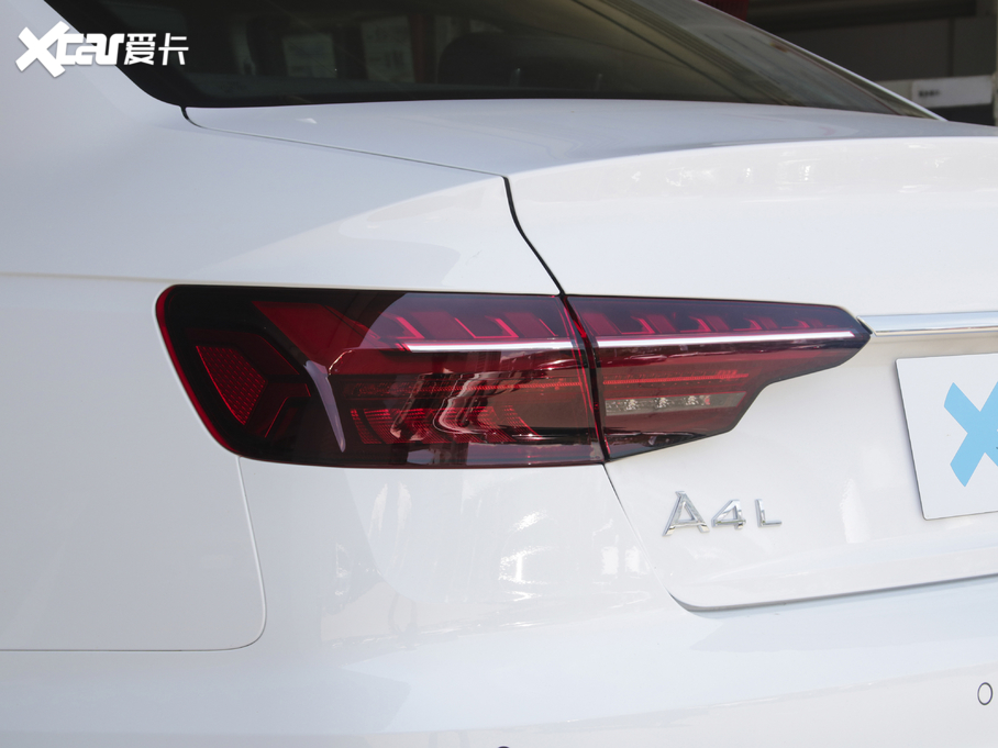 2020WA4L 40 TFSI quattro AӸ