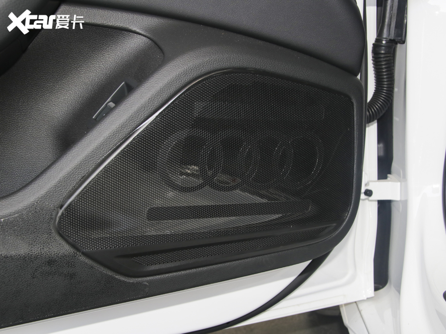 2020WA4L 40 TFSI quattro AӸ