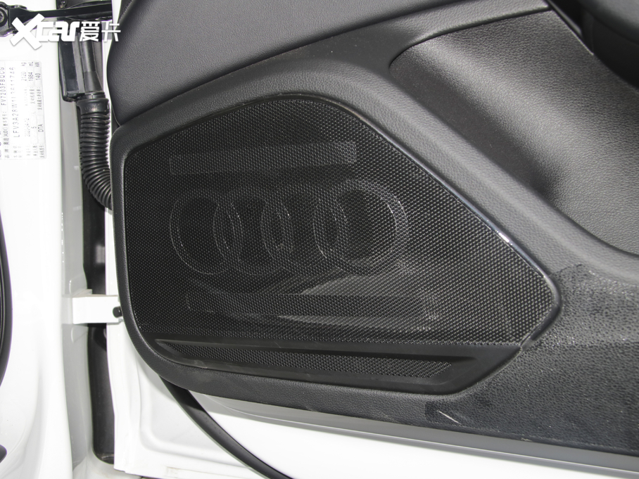 2020WA4L 40 TFSI quattro AӸ