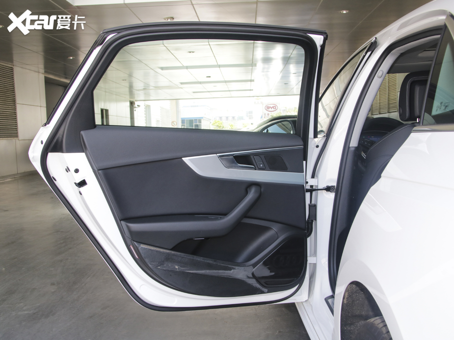 2020WA4L 40 TFSI quattro AӸ