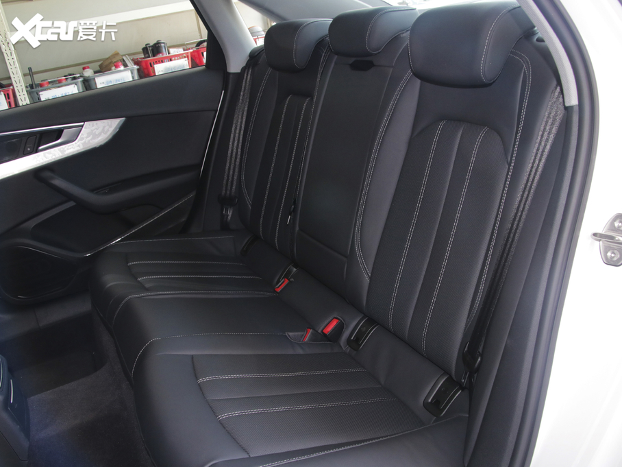 2020WA4L 40 TFSI quattro AӸ