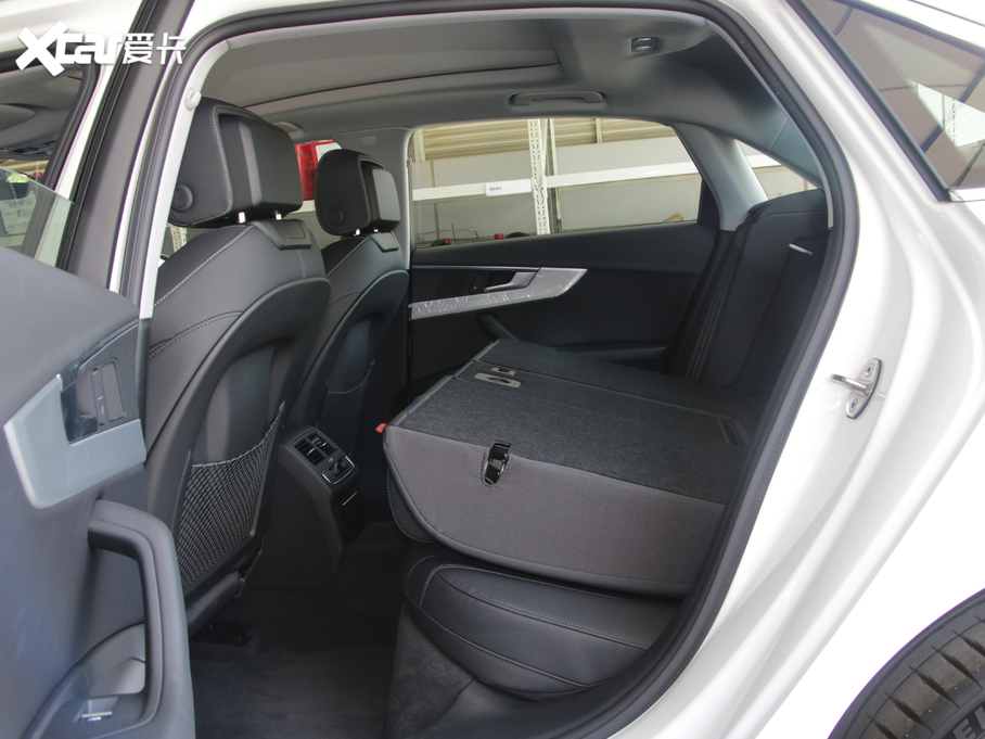 2020WA4L 40 TFSI quattro AӸ